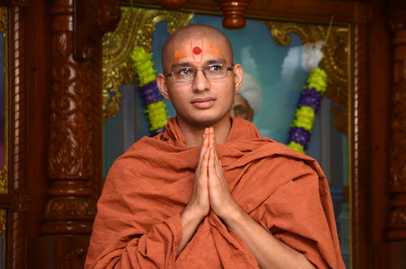 Sant Diksha Vidhi - Swaminarayan Dham