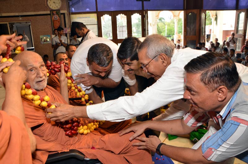 Gurupurnima Celebration - Swaminarayan Dham Gurukul