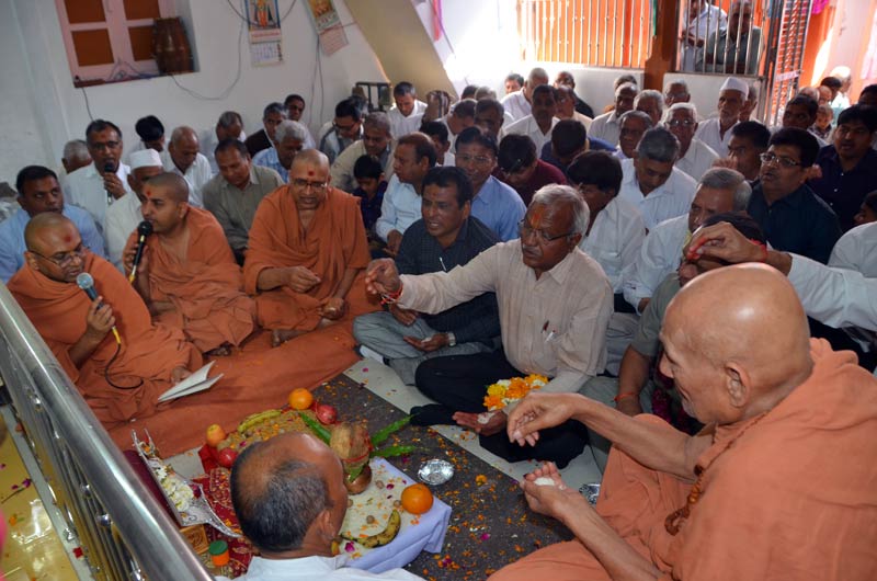 SMVS Swaminarayan Mandir Murti Pratistha - Vamaj