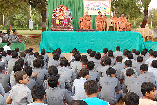 Swaminarayan Dham Fuldolotsav