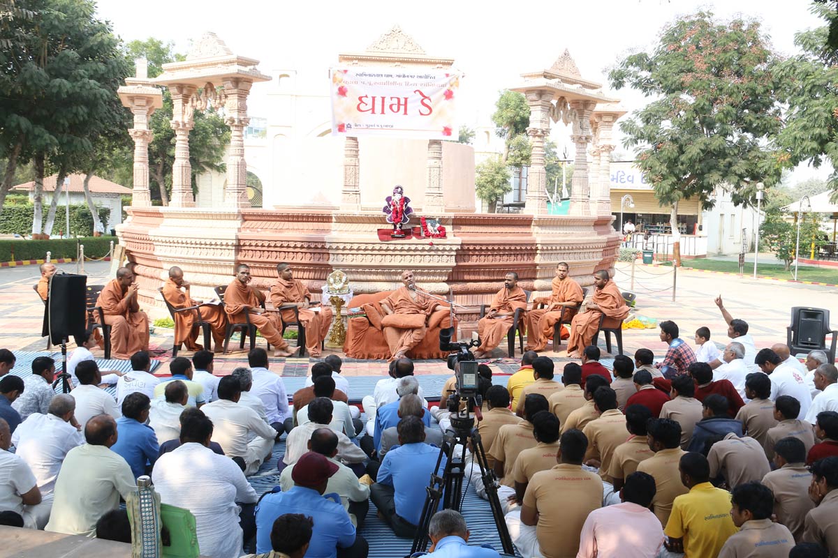 HH Swamishree Celebrate Dham Day At Swaminarayan Dham, Gandhinagar.