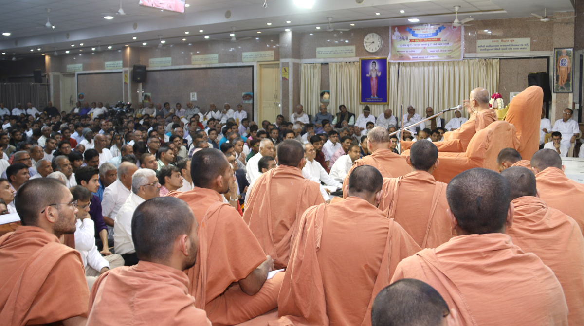 HH Swamishree Samaiyo At Swaminarayan Dham-Gandhinagar.