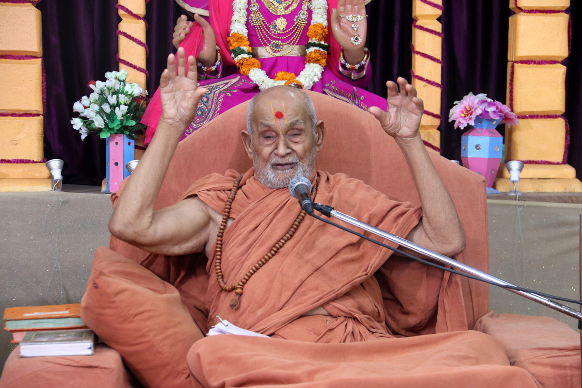 Explaining the pragatbhav of lord swaminarayan