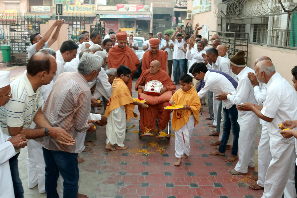 HDH Bapji Pratah Sabha At Ghanshyamnagar