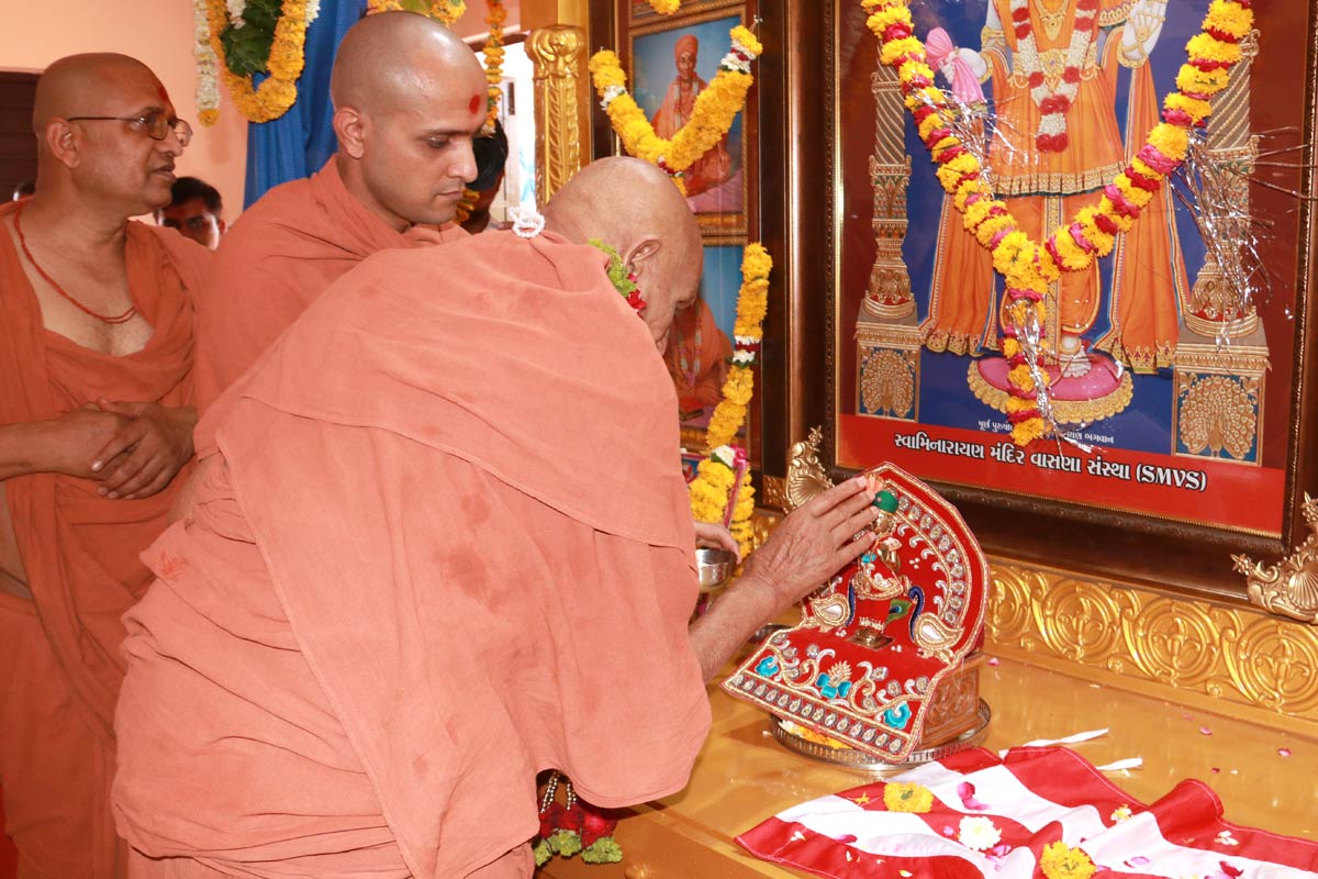 SMVS Swaminarayan Mandir Murti Pratistha - Babri,Panchmahal