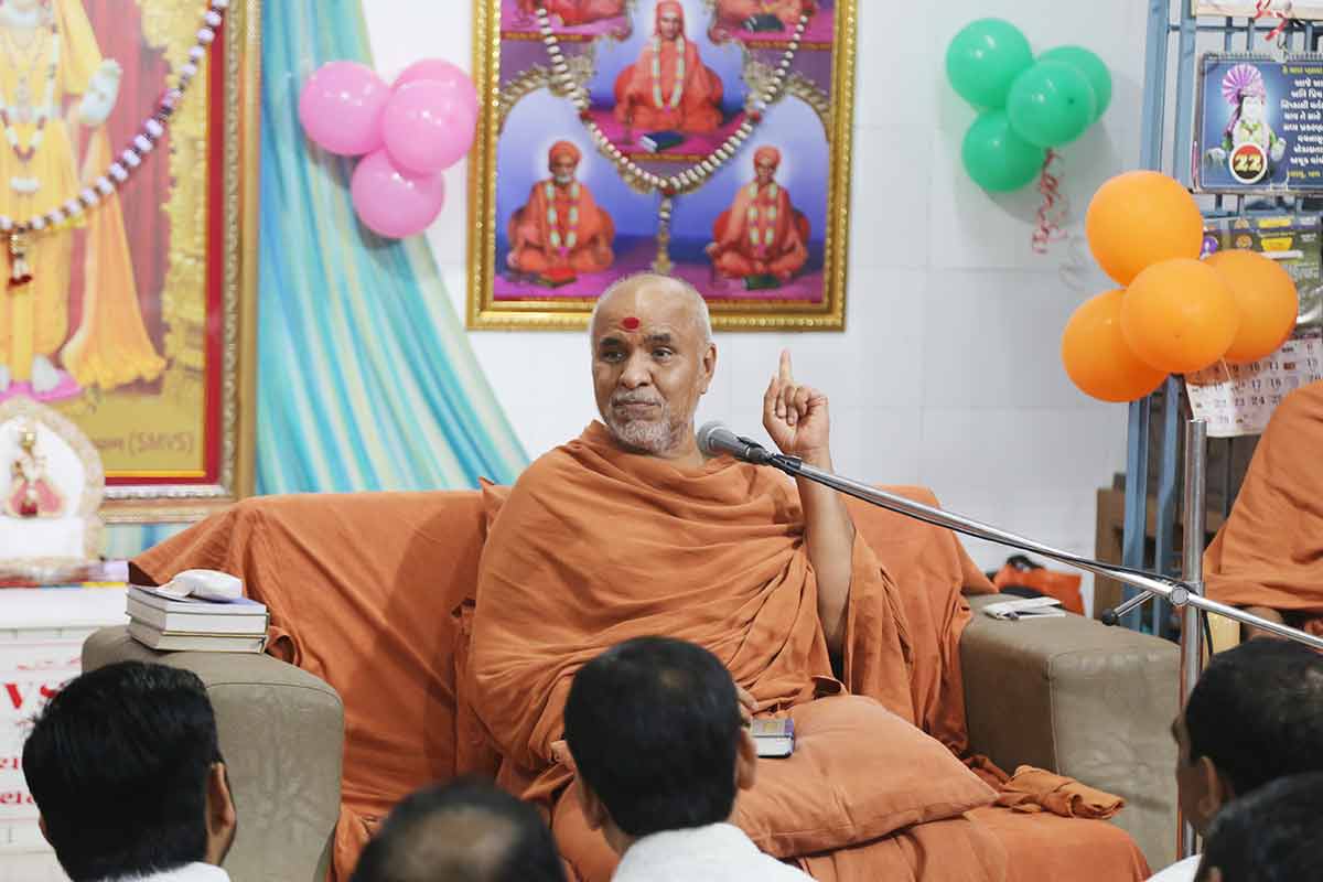 HDH Swamishri Vicharan - April 2019 (16th April to 30th April)