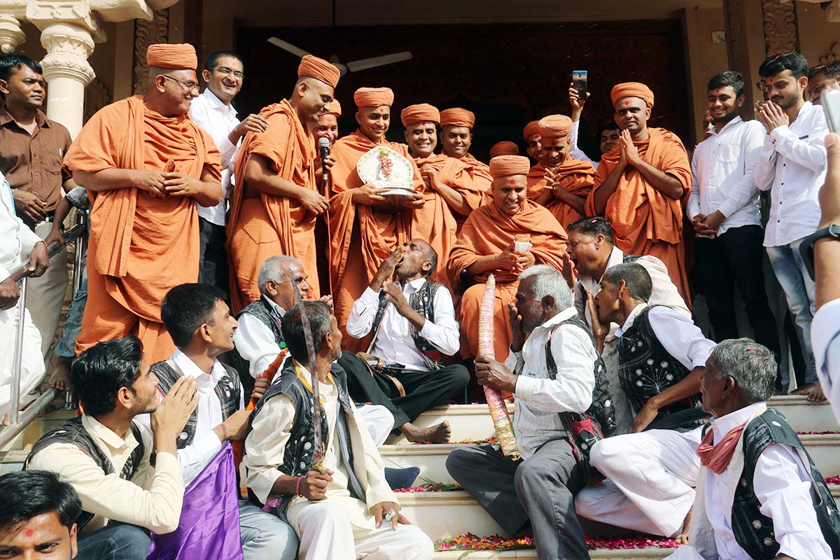 HDH Bapji 87th Pragatyotsav Celebration - Godhar
