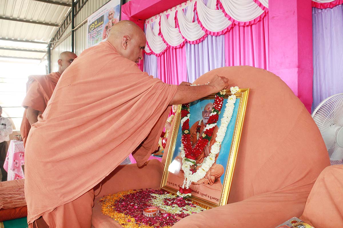 HDH Bapji 87th Pragatyotsav Celebration - Godhar