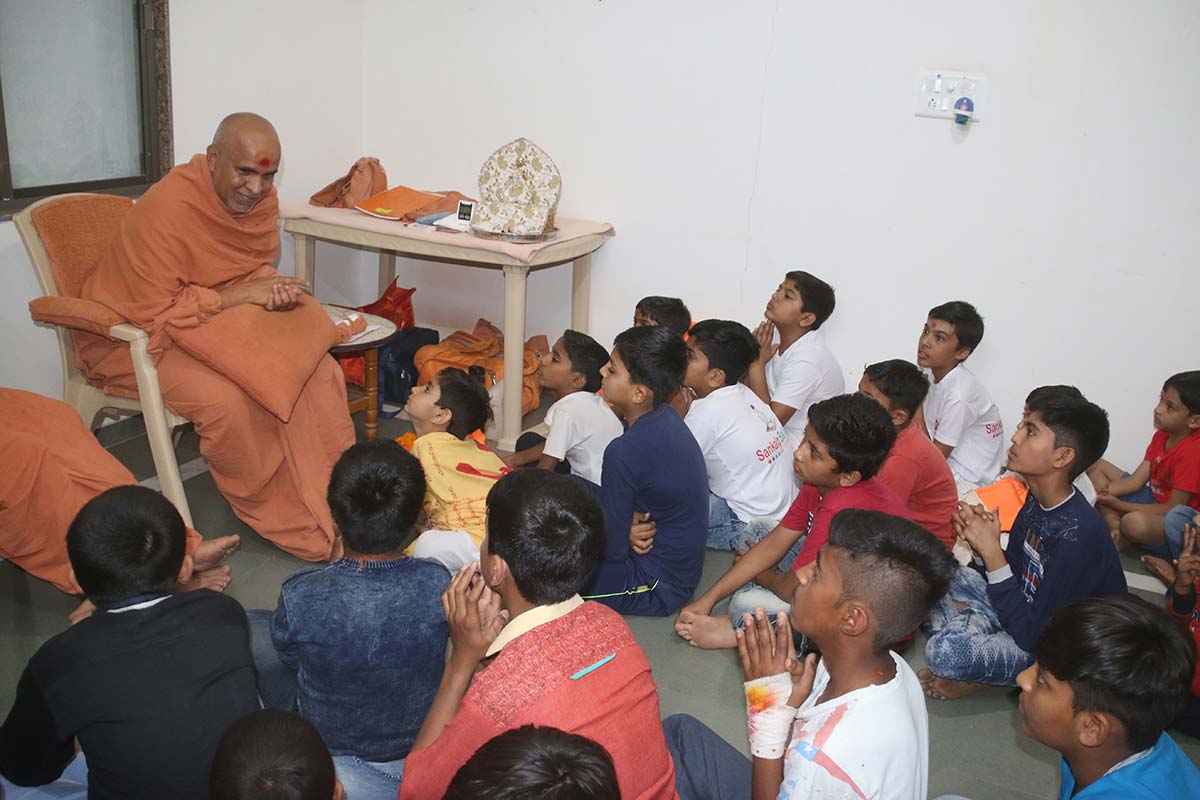 HDH Swamishri Vicharan - March 2019 (1st to 15th March)