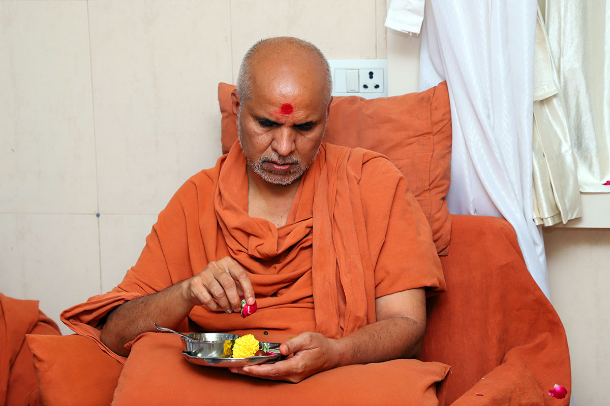 Gurudev P.P.Bapji Divya Aasan - Shantipath Udghatan Samaroh