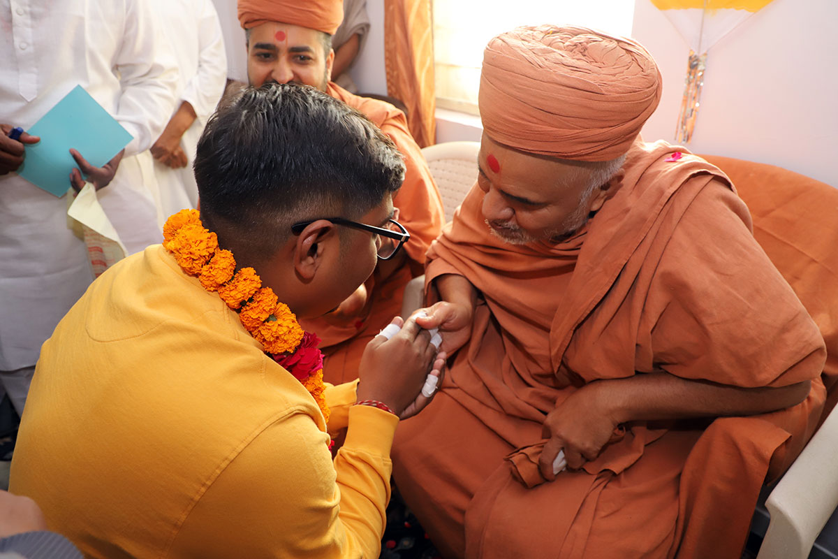 Himatnagar - HDH Swamishri Padhramni