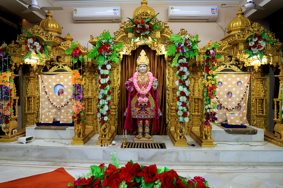 Godhra - HDH Swamishri Vicharan