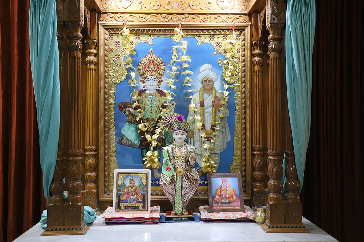 HDH Swamishri Vijapur Vicharan