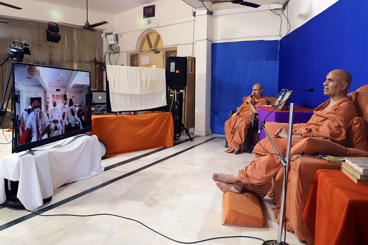 HDH Swamishri Vicharan | May, 2021