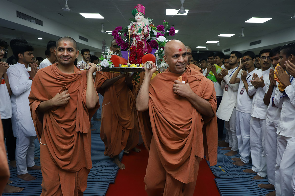 Sankalp Kishore Shibir at Swaminarayan Dham