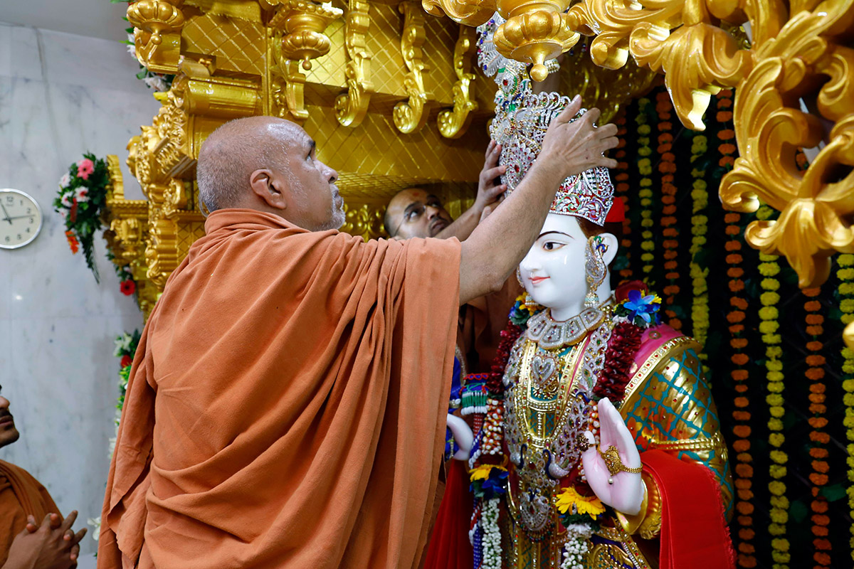 SMVS Swaminarayan Mandir Punah Pratistha Utsav - Varachha