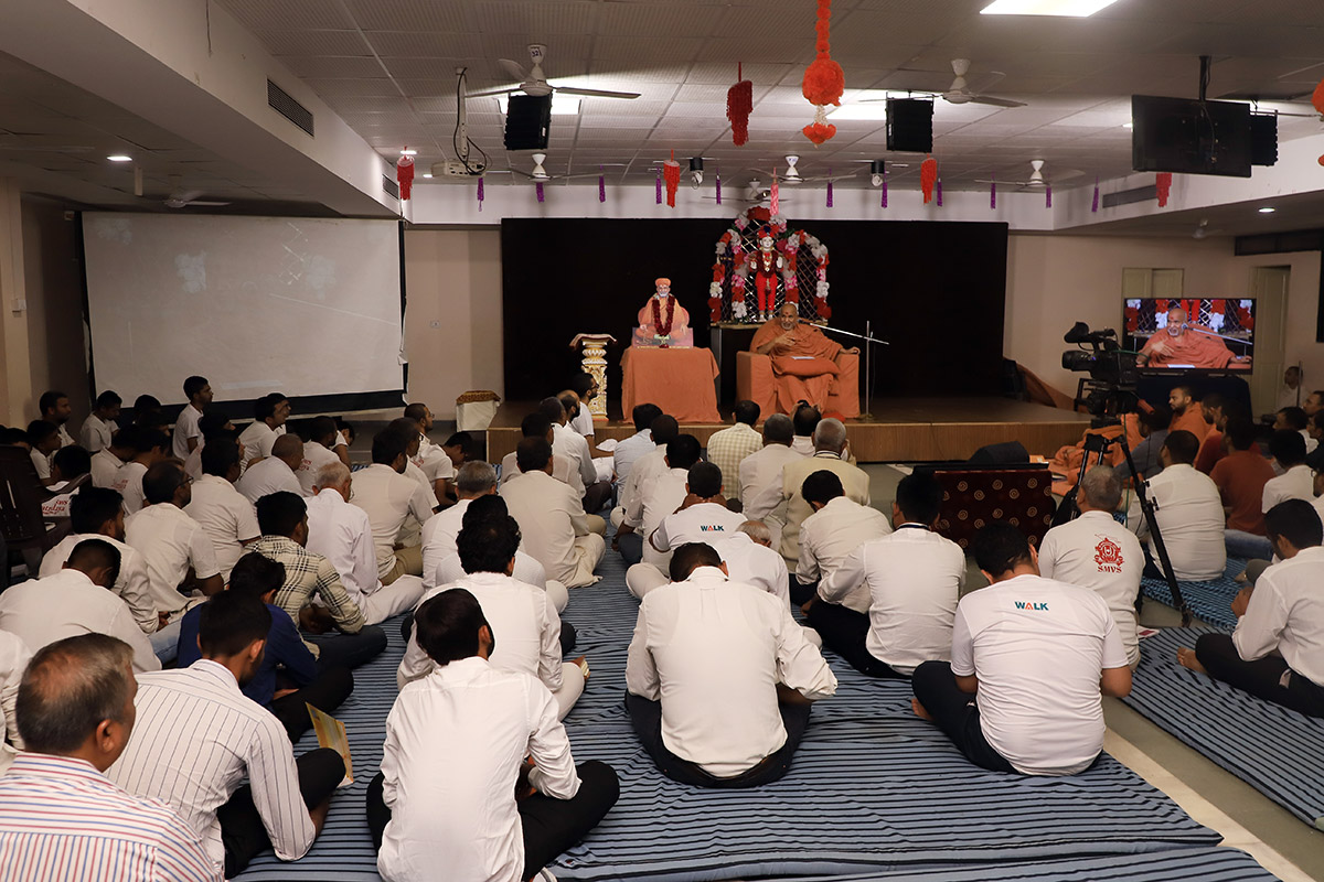 Karyalay Sabha At Swaminarayan Dham
