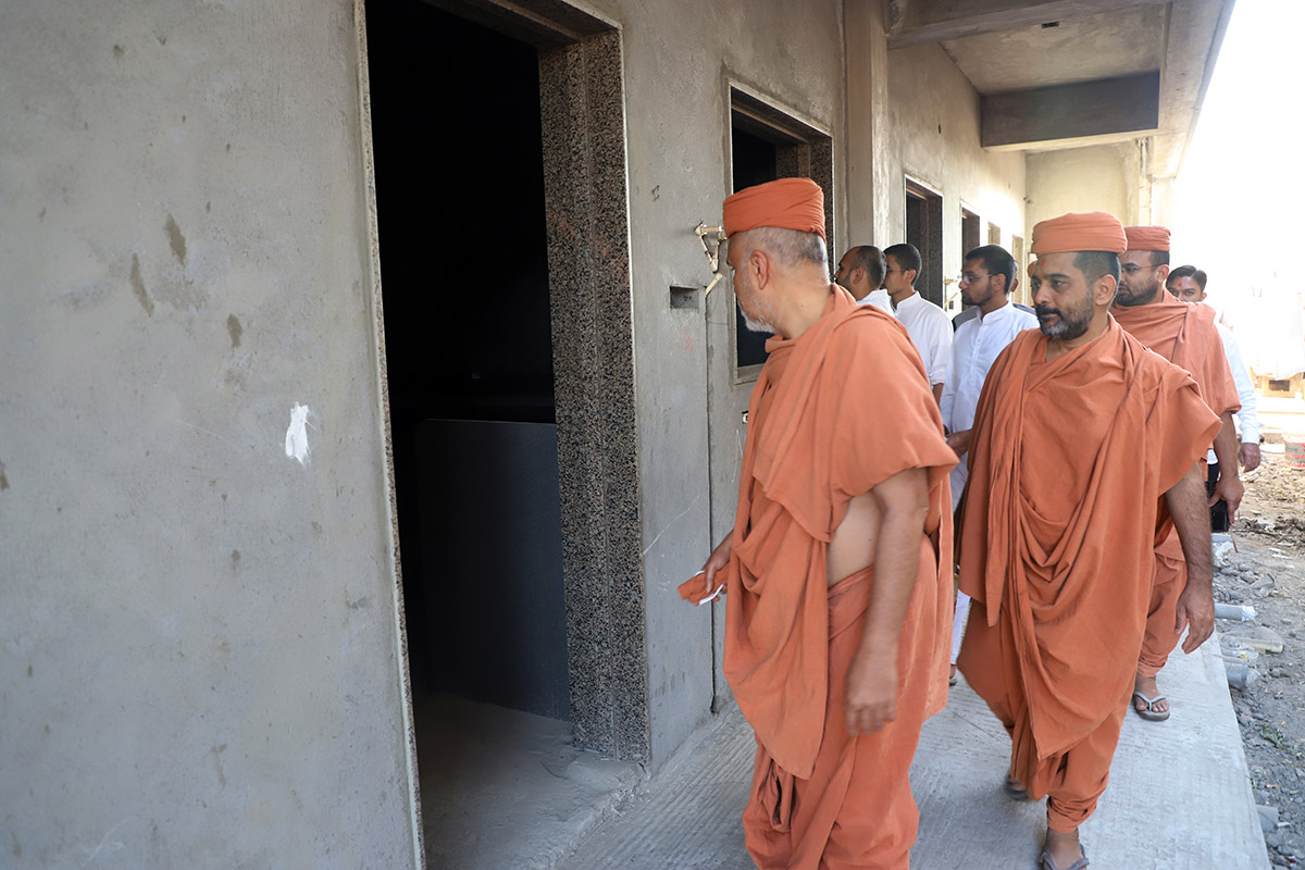HDH Swamishri Mandir Visit
