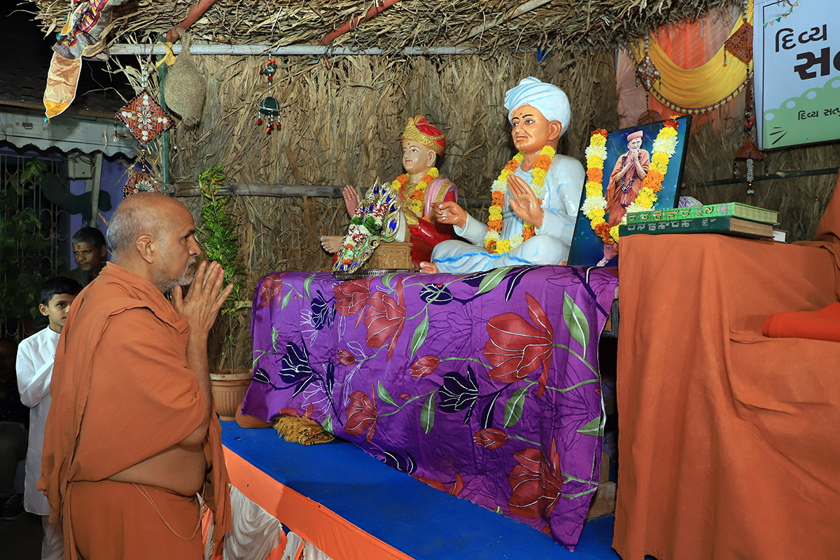 HDH Swamishri Sabha