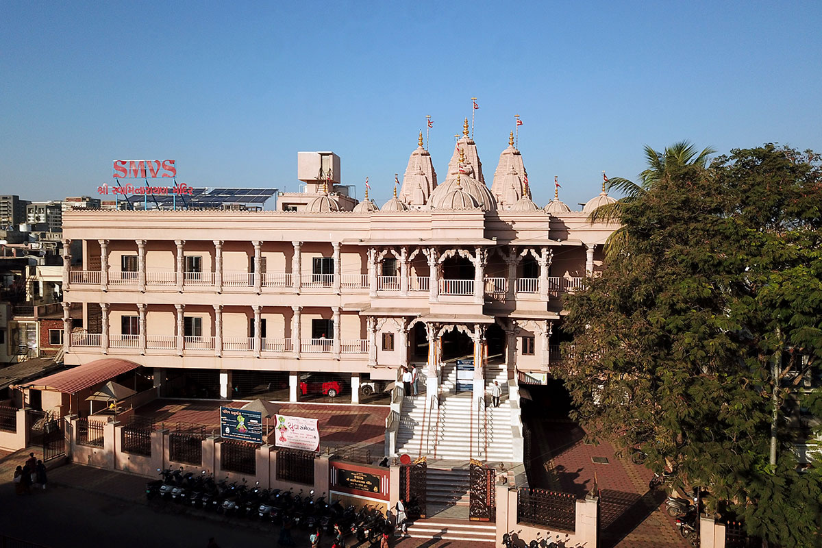 HDH Swamishri labh in Dhanurmas - Dabholi