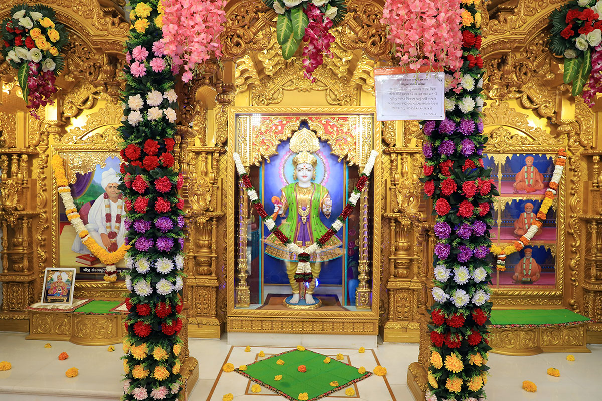 HDH Swamishri labh in Dhanurmas - Dabholi