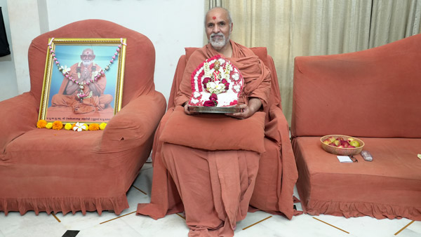 HDH Swamishri Vicharan - 01 to 10 Sep, 2023