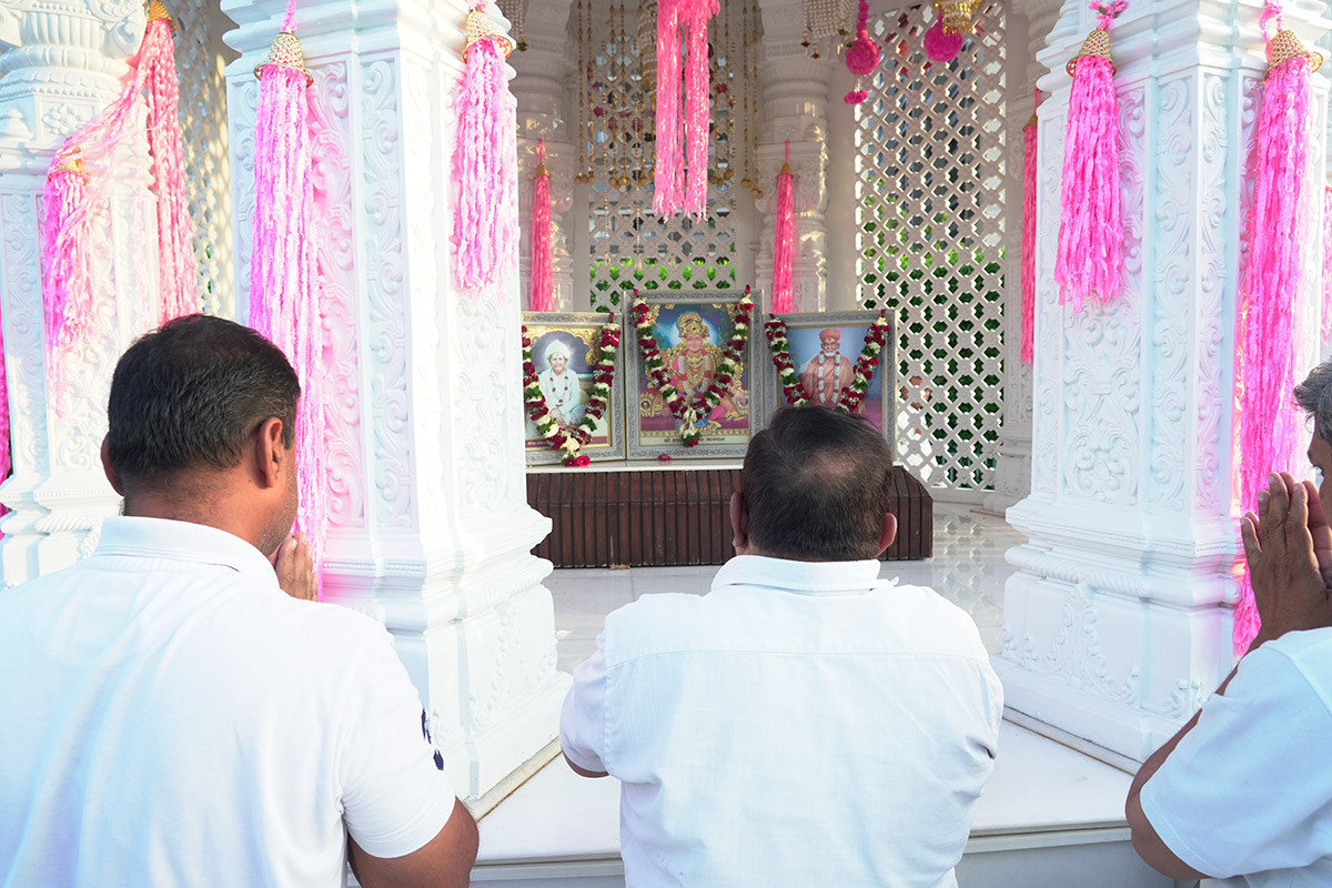 Gurudev Bapji Smruti Din Nikat Darshan at Swaminarayan Dham