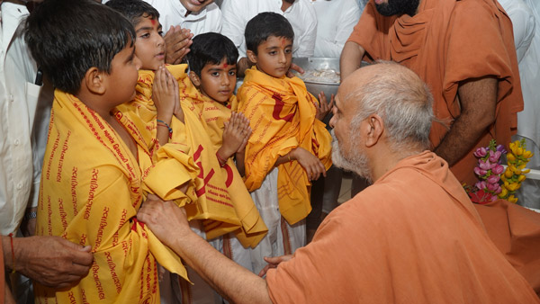 HDH Swamishri Vicharan - Patdi, Viramgam & Sanand