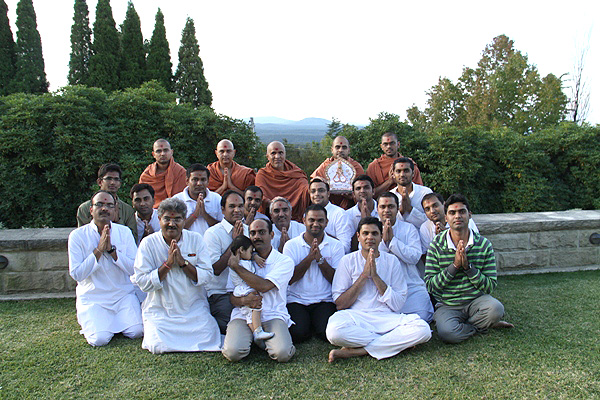 Australia Vicharan - HDH Swamishri