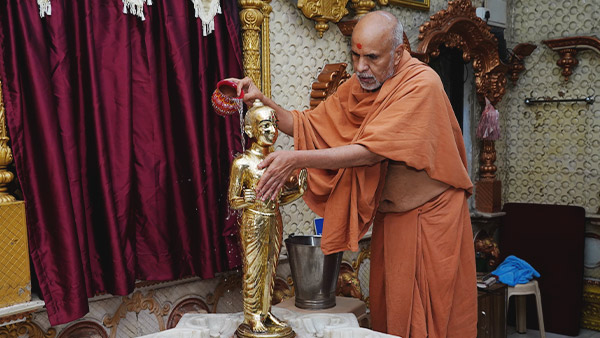 HDH Swamishri Vicharan - 01 to 04 Mar, 2024