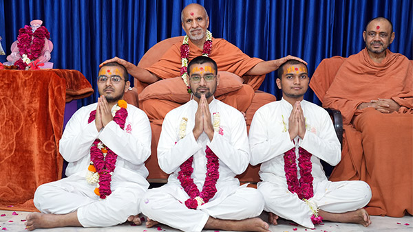 Samarpan Vidhi | Swaminarayan Dham, Gandhinagar, India