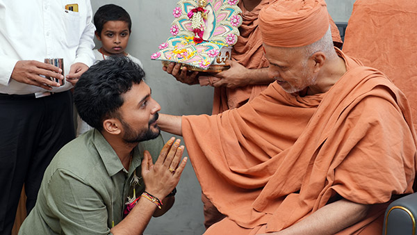 Vicharan | Swaminarayan Dham, Gandhinagar, India