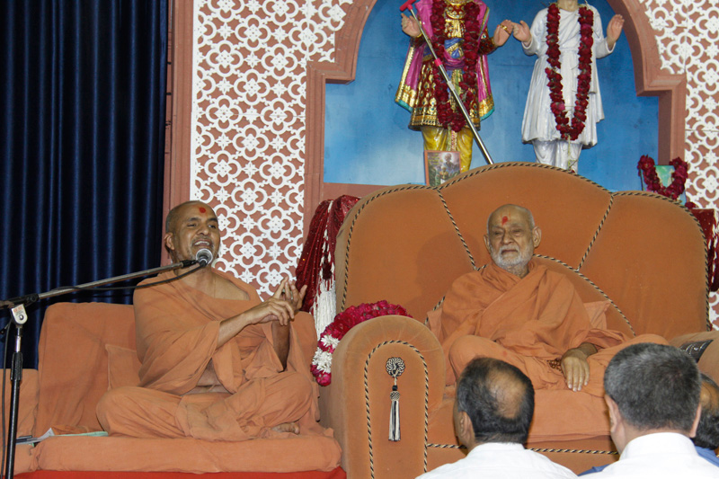 SMVS Swaminarayan Mandir Vasna - Poonam Samaiyo & Fuldolotsav