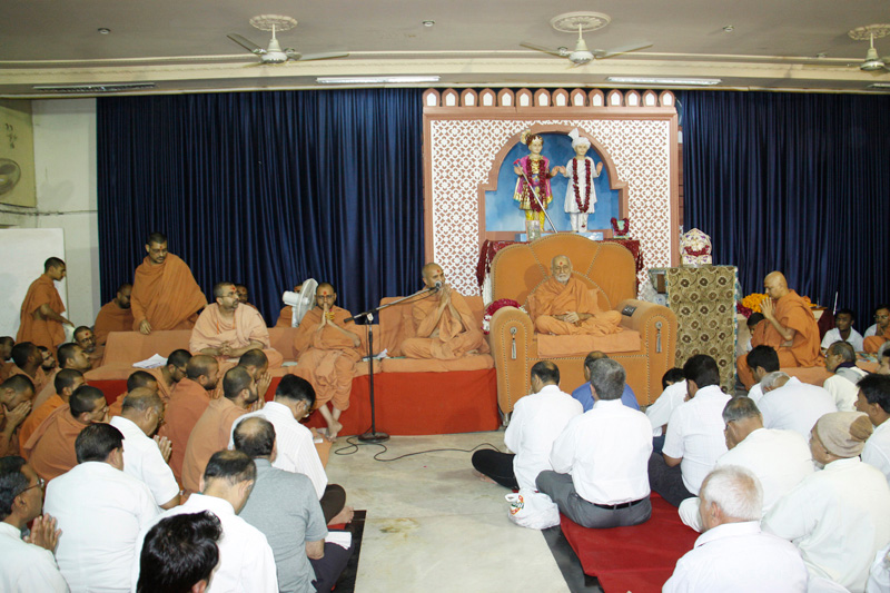 SMVS Swaminarayan Mandir Vasna - Poonam Samaiyo & Fuldolotsav