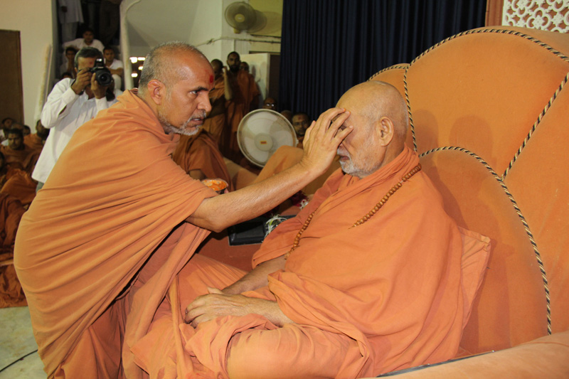 SMVS Swaminarayan Mandir Vasna - Poonam Samaiyo & Fuldolotsav