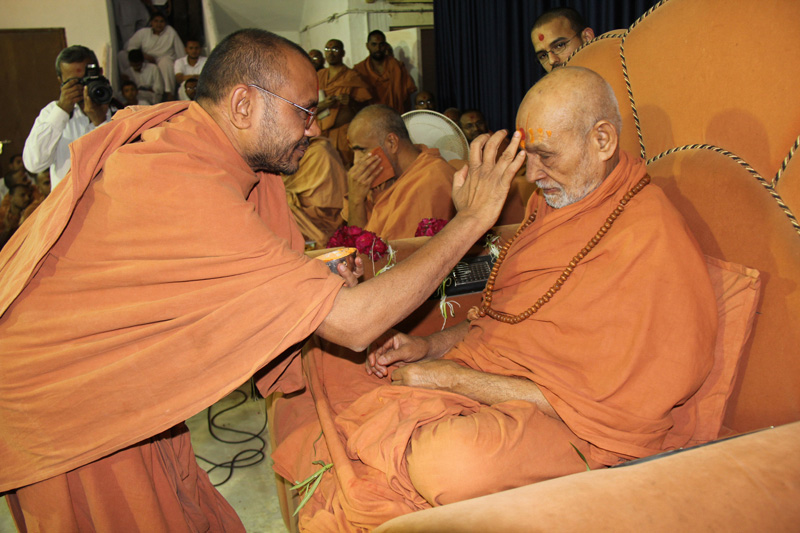 SMVS Swaminarayan Mandir Vasna - Poonam Samaiyo & Fuldolotsav