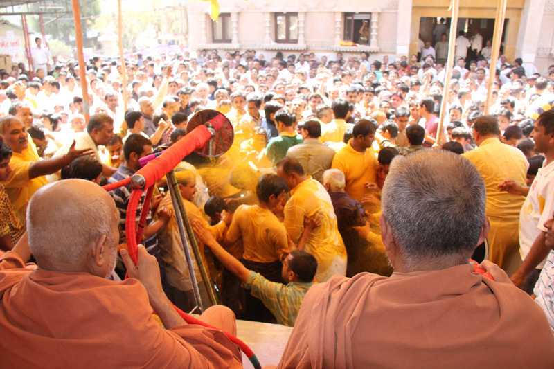 SMVS Swaminarayan Mandir Vasna - Poonam Samaiyo & Fuldolotsav