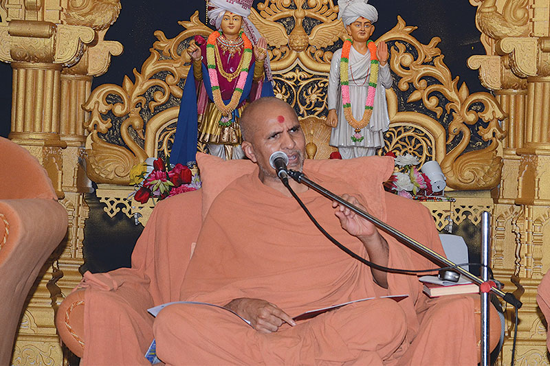 HDH Swamishri Vicharan - USA