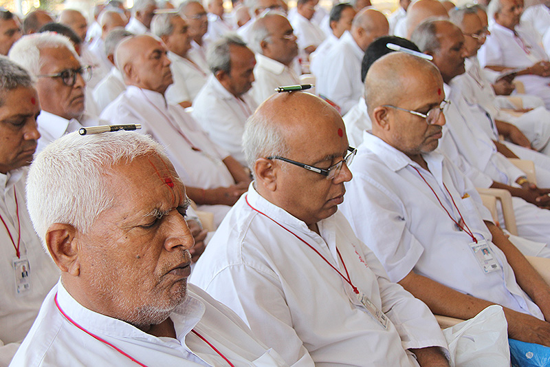 Spiritual Vadil Camp - Swaminarayan Dham