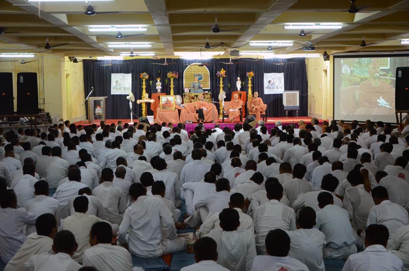 Spiritual Yuva Camp - Swaminarayan Dham
