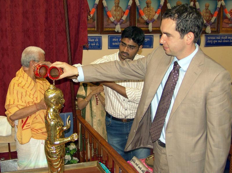 Mayor visits - SMVS Swaminarayan Mandir JC, NJ