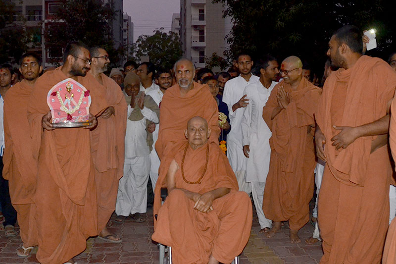 Arrival Celebration of HDH Swamishri