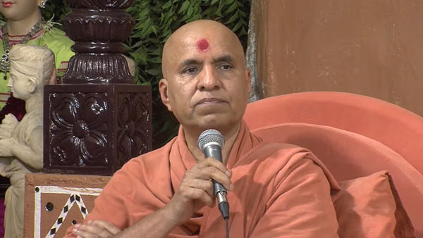 HDH Swamishri Aadesh On Matru Pitru Vandana